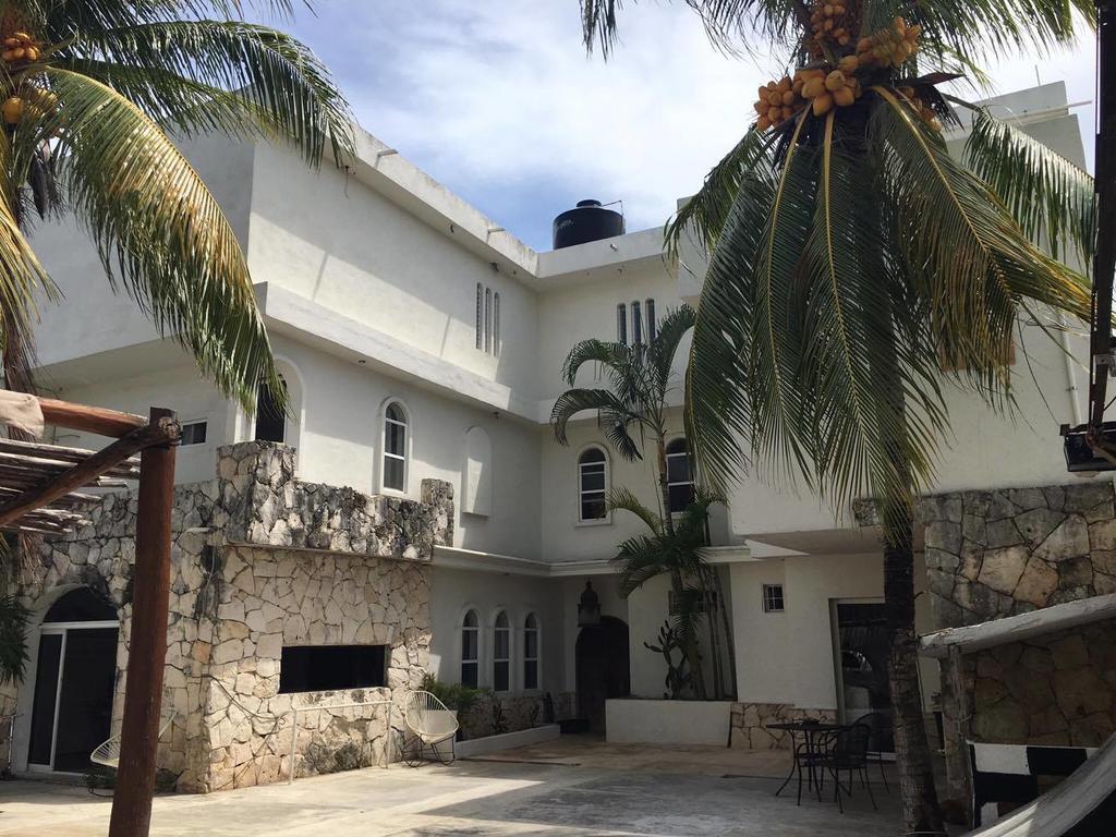 Casa Corazon De Melon Hostel Плая дел Кармен Екстериор снимка